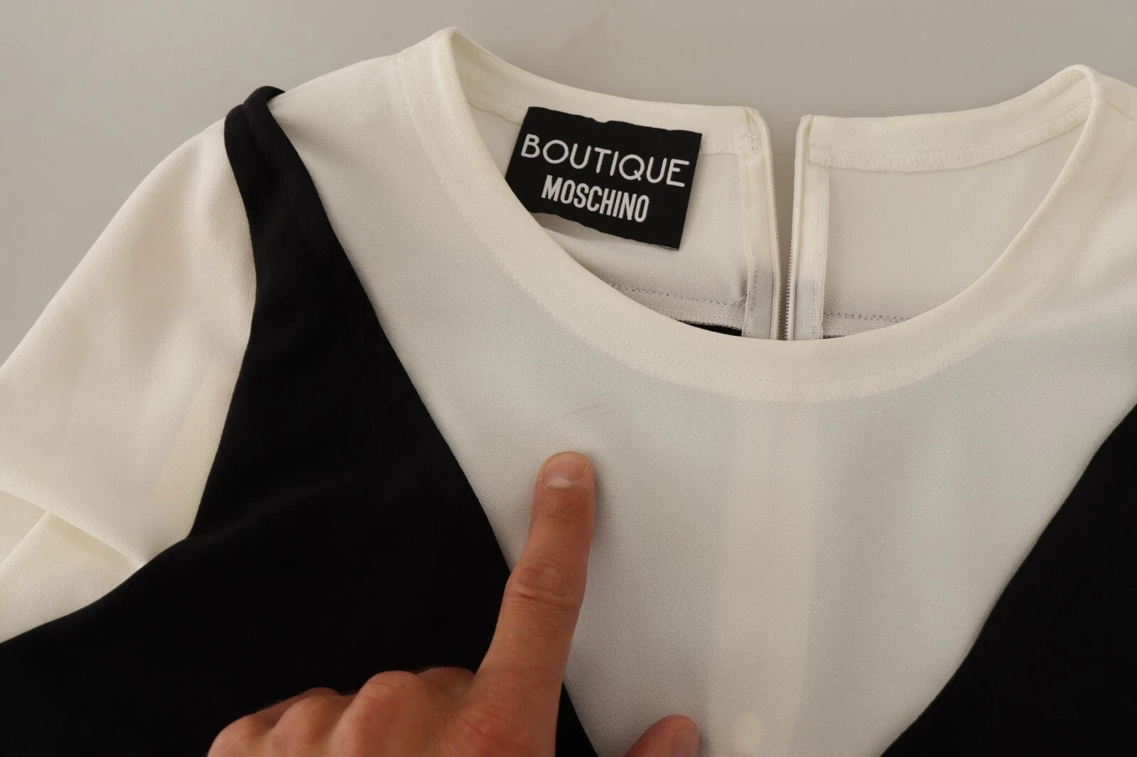 Haut Blouse Manches Courtes Polyester Noir Blanc Boutique Moschino