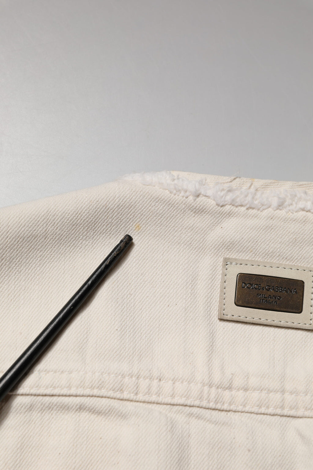 Blouson en jean Dolce & Gabbana en coton écru, entièrement zippé, pour homme