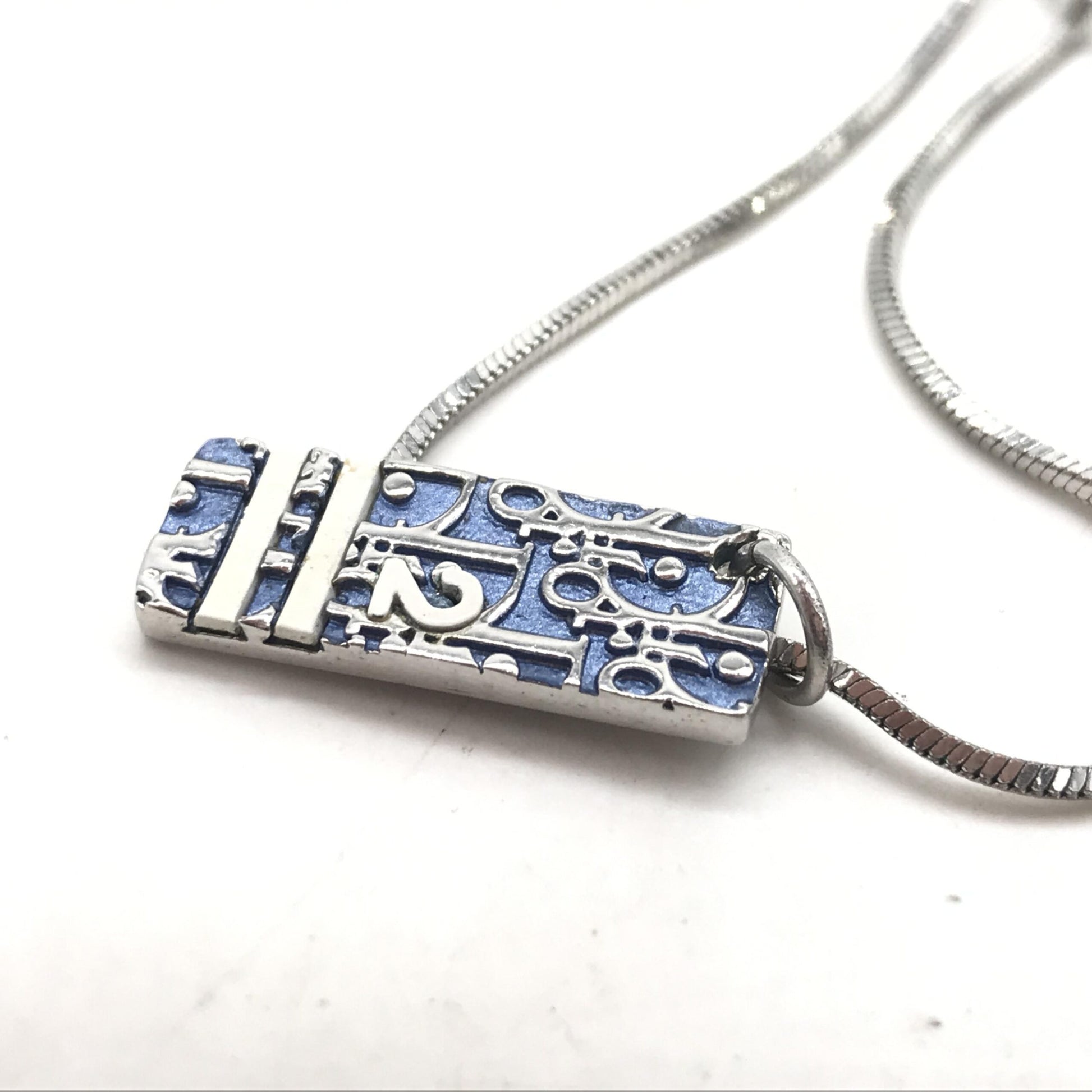 Collier pendentif Christian Dior Blue Trotter