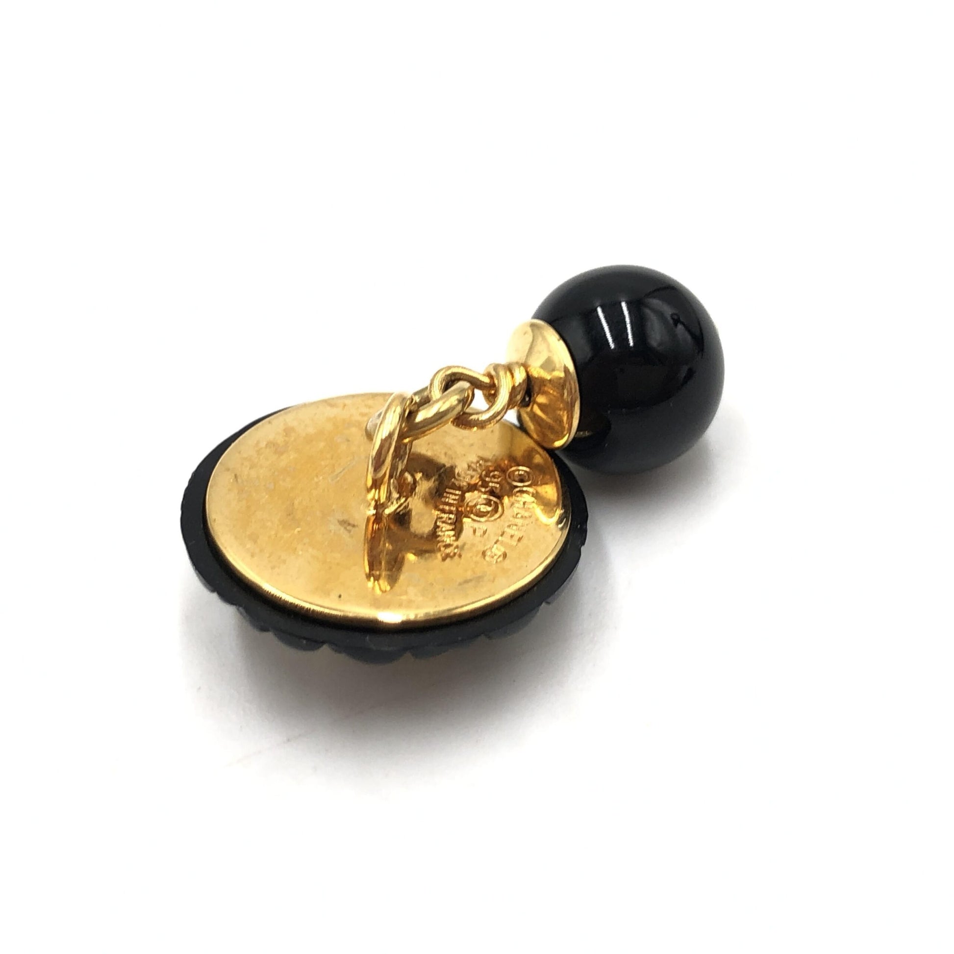 Boutons de manchette Chanel Matelassé Coco Mark en plastique noir