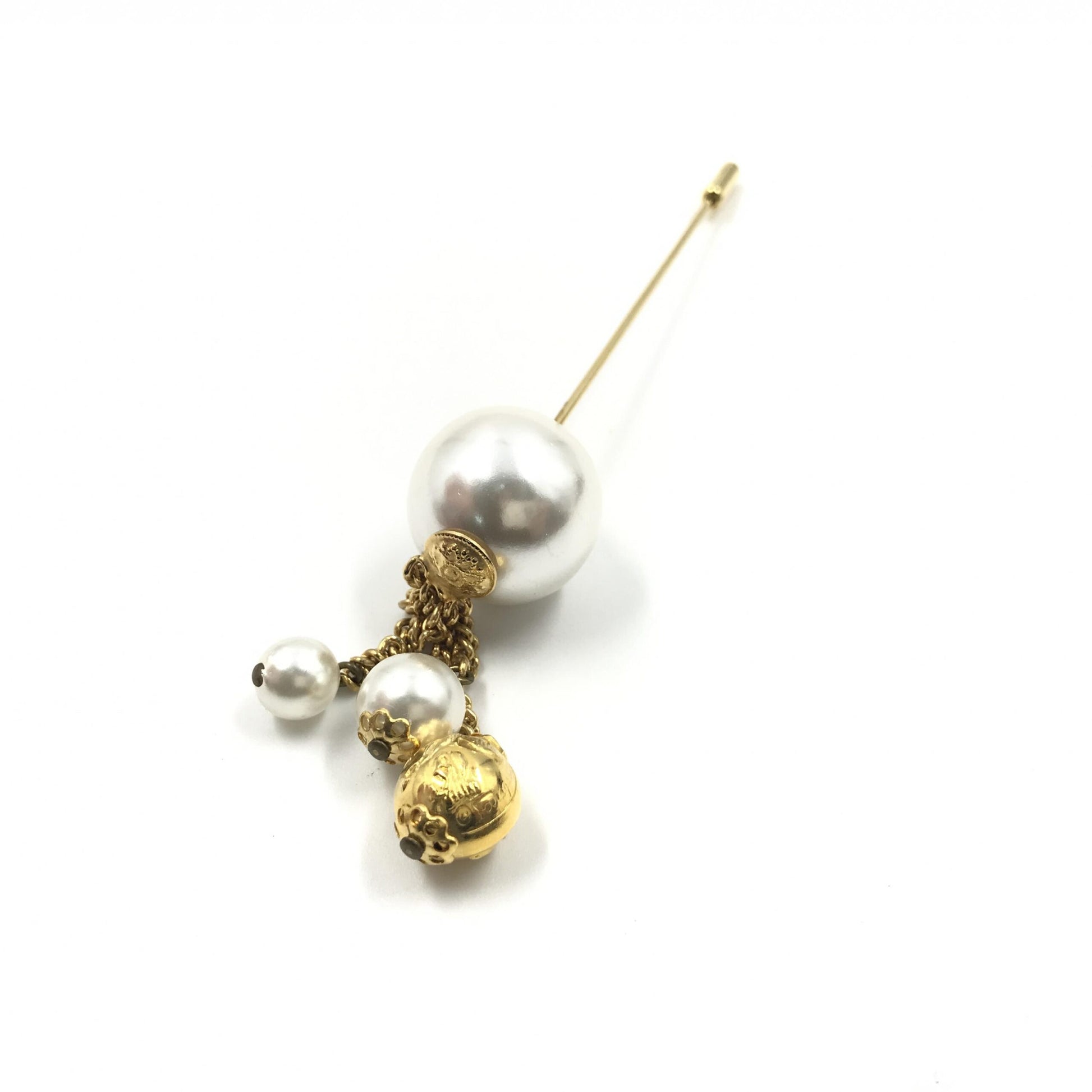 Broche Salvatore Ferragamo, style perle, coffret