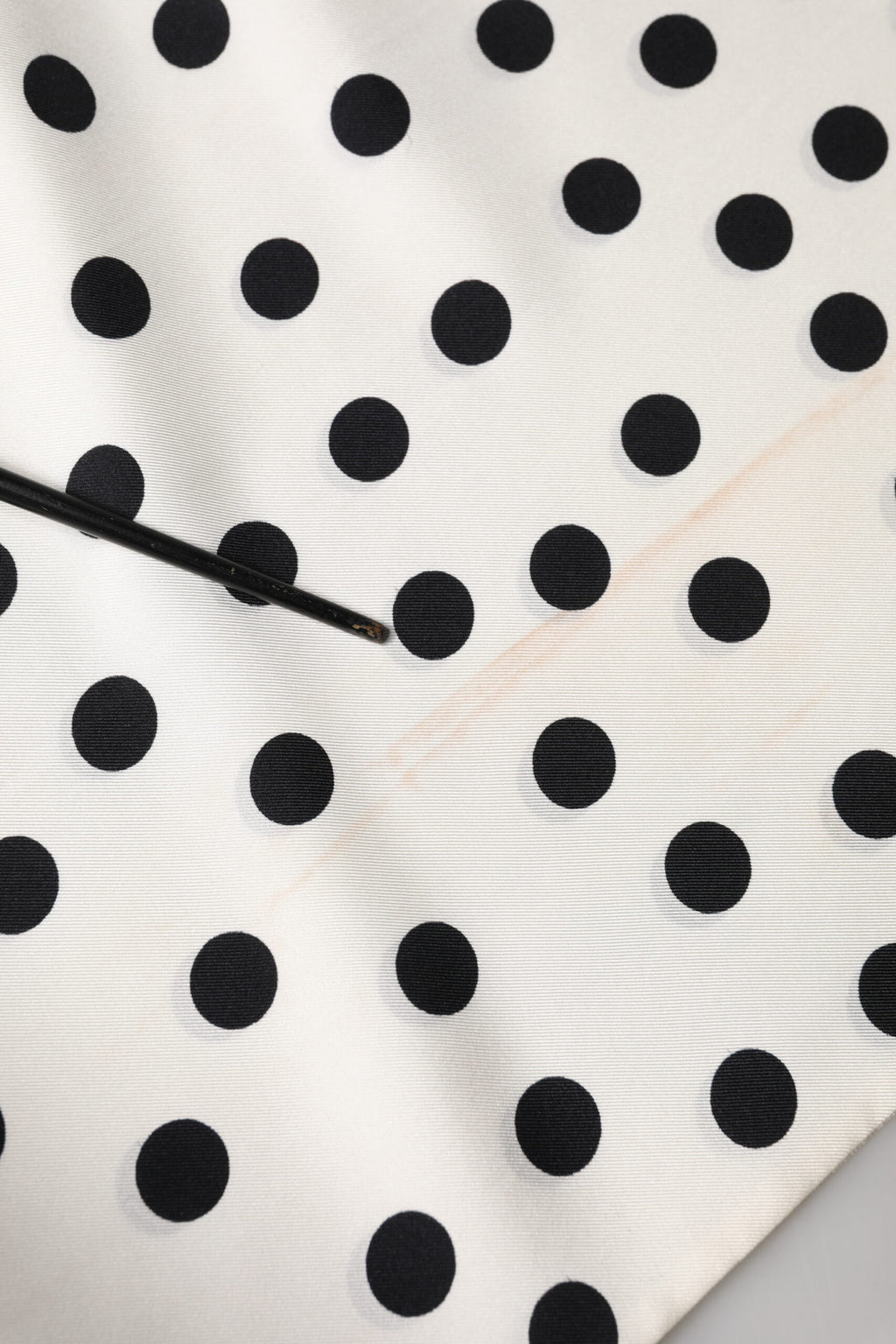 Foulard écharpe Dolce & Gabbana blanc à pois noirs 165,5cmx32cm
