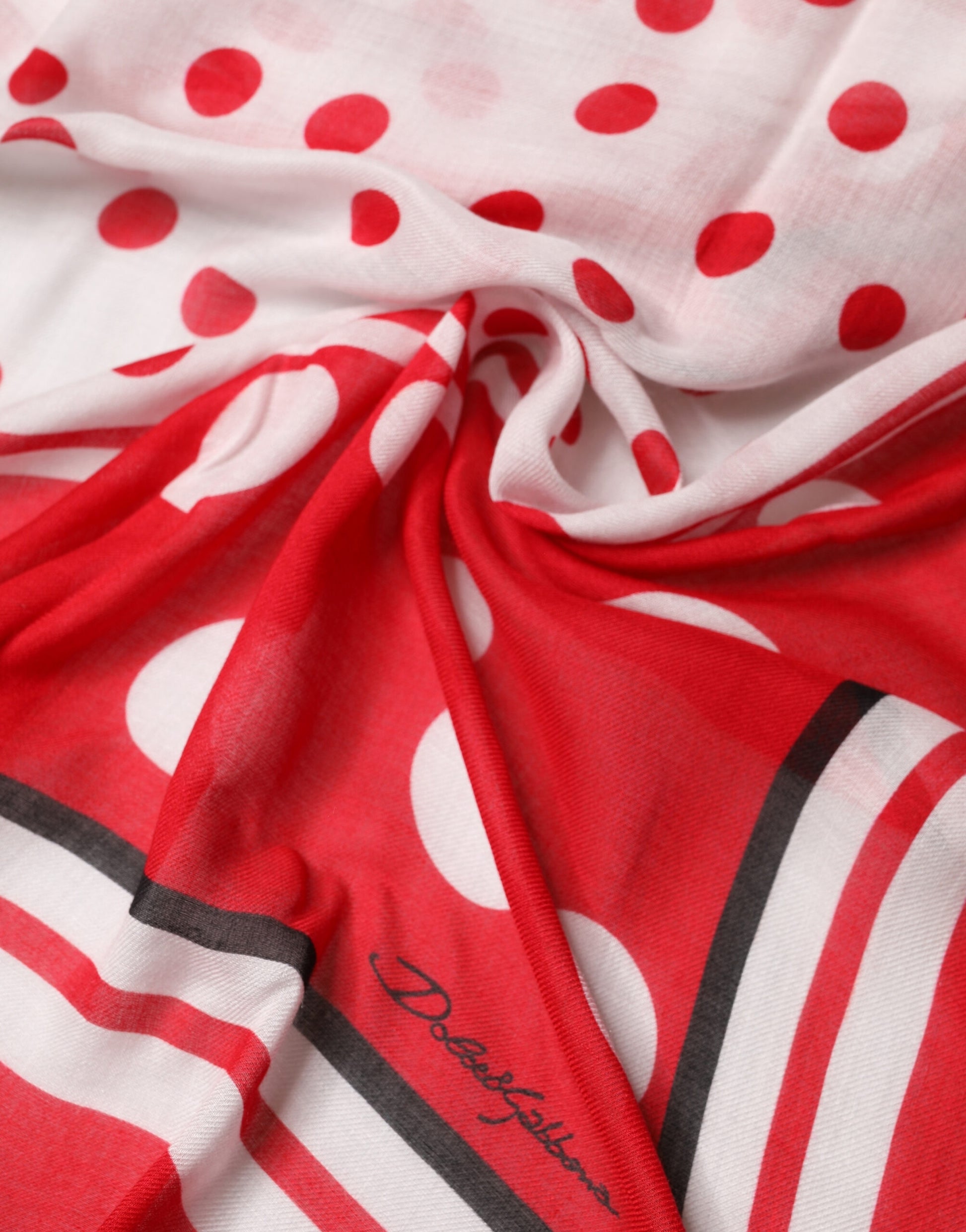 Écharpe carré Dolce & Gabbana à pois rouges 137cm x 134.5cm