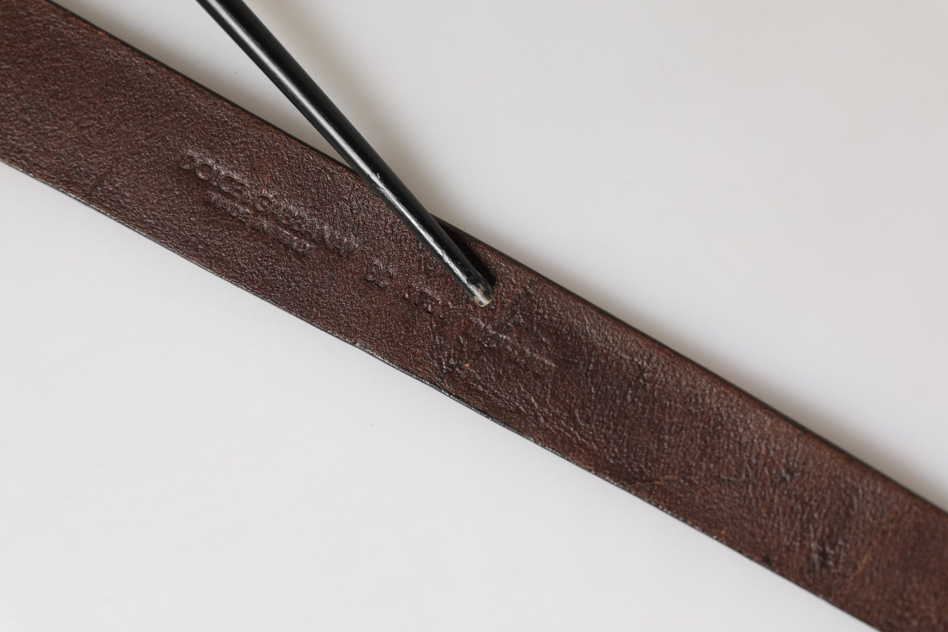 Ceinture Dolce & Gabbana en cuir marron avec boucle métallique siglée pour homme