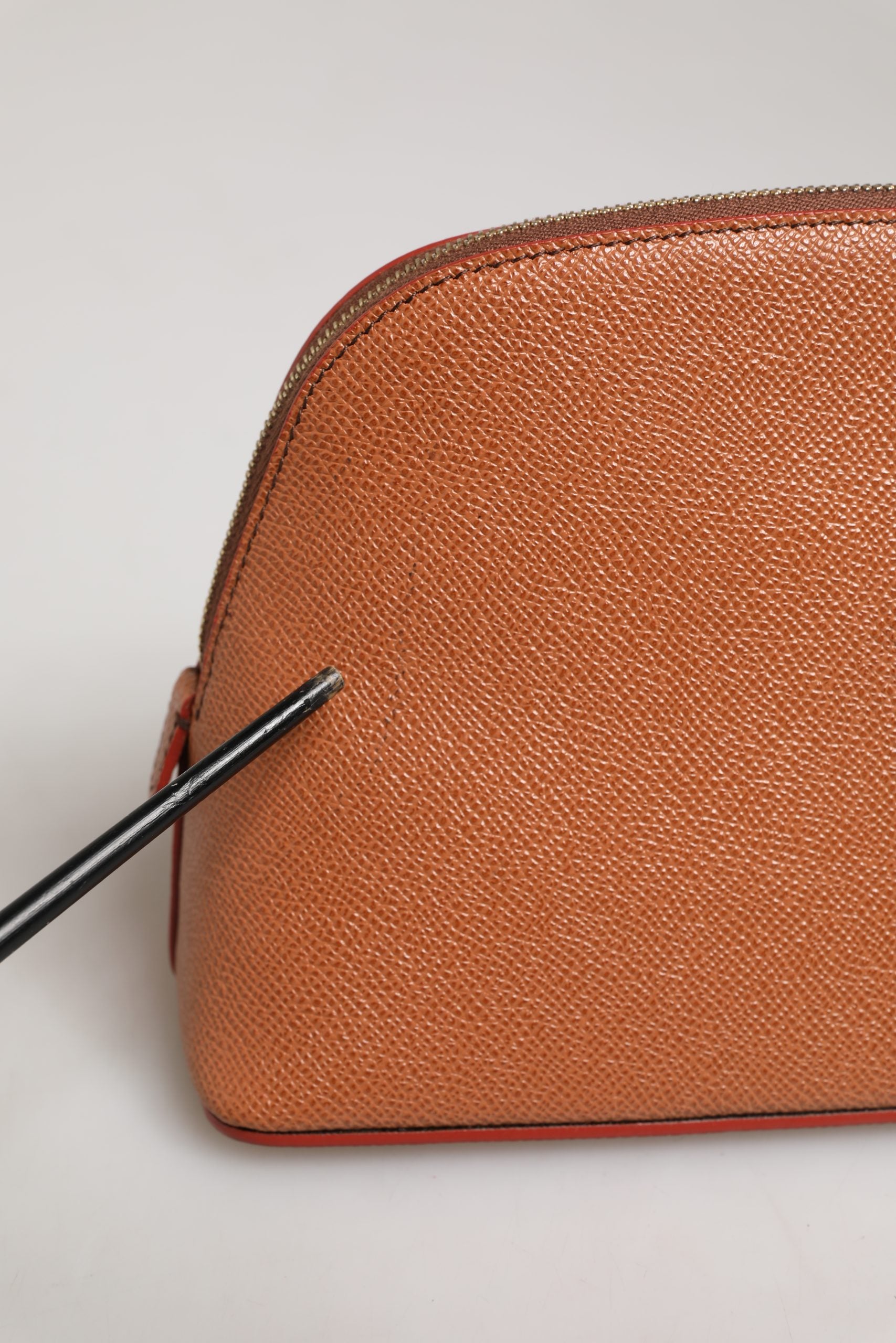 Portefeuille zippé Dolce & Gabbana en cuir orange beige avec logo DG