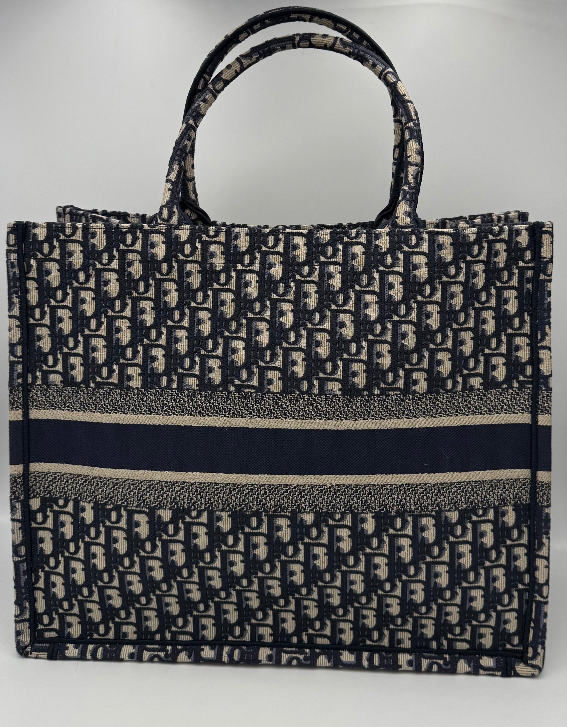 Dior DIOR TOTE BOOK Grande Tote