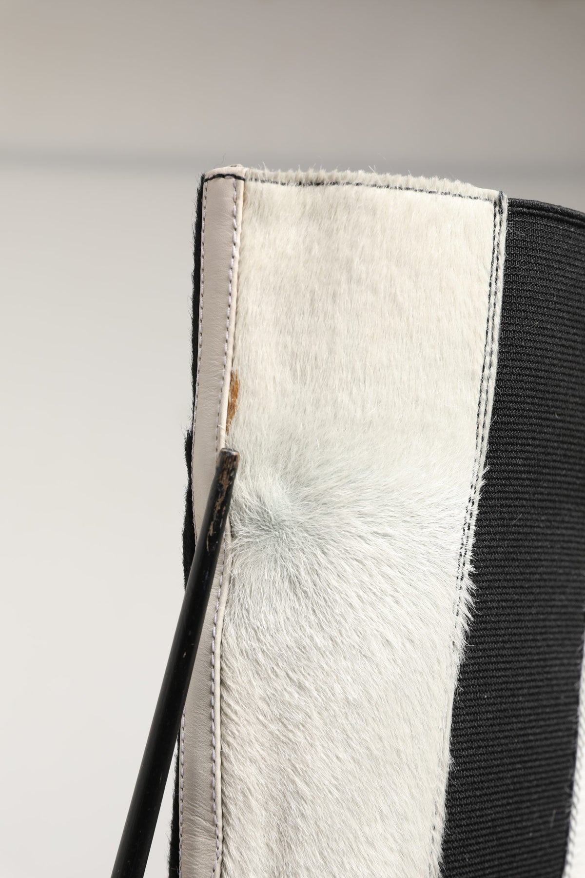 Dolce & Gabbana Weiße schwarze Leder-Kniehochstiefel Schuhe