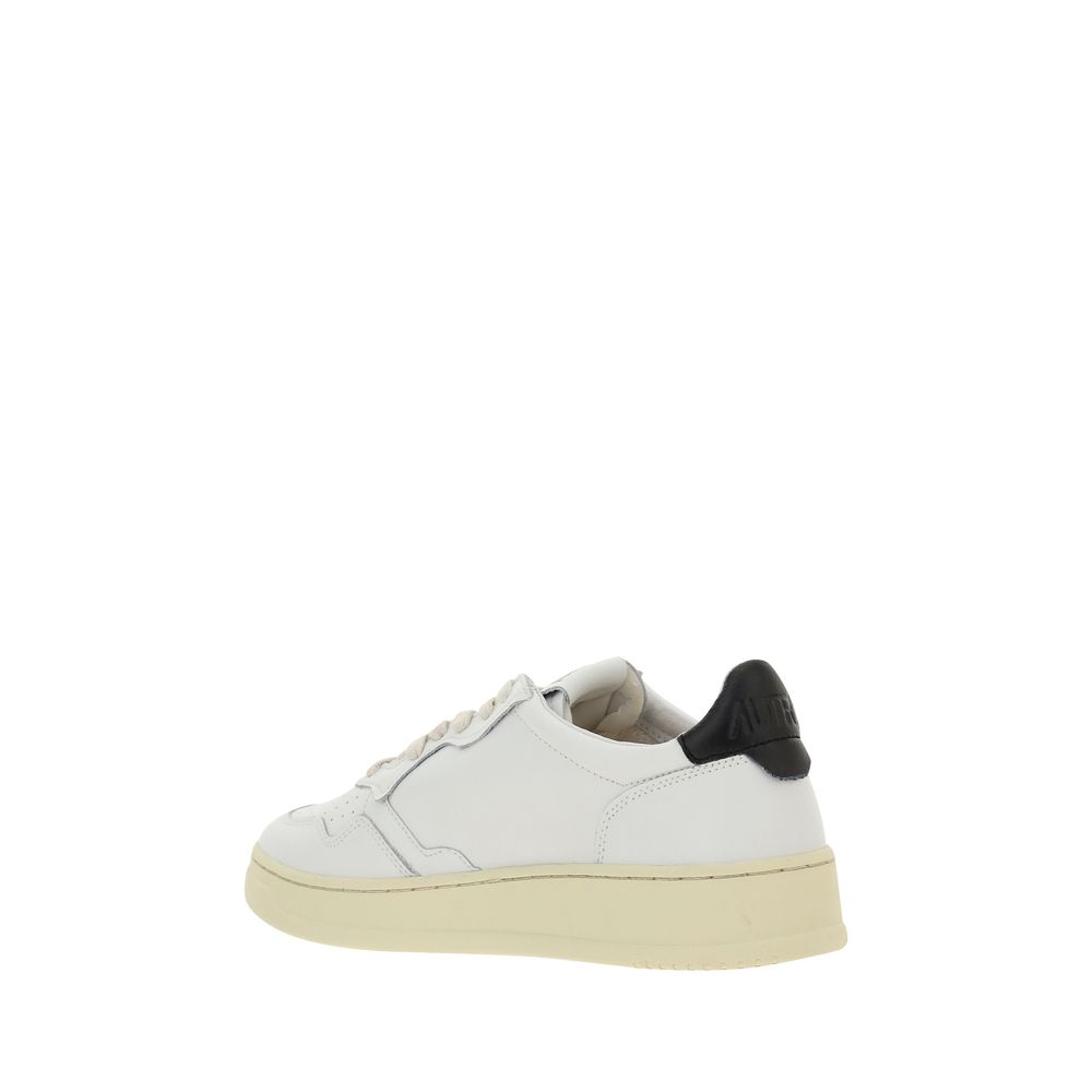 Autry White Calf Leather Bos Taurus Low Top Sneakers