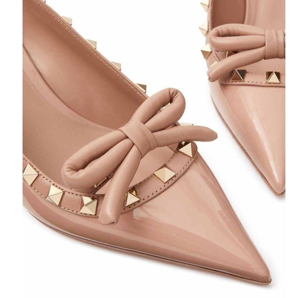 Escarpins Valentino Garavani en veau beige à talon moyen