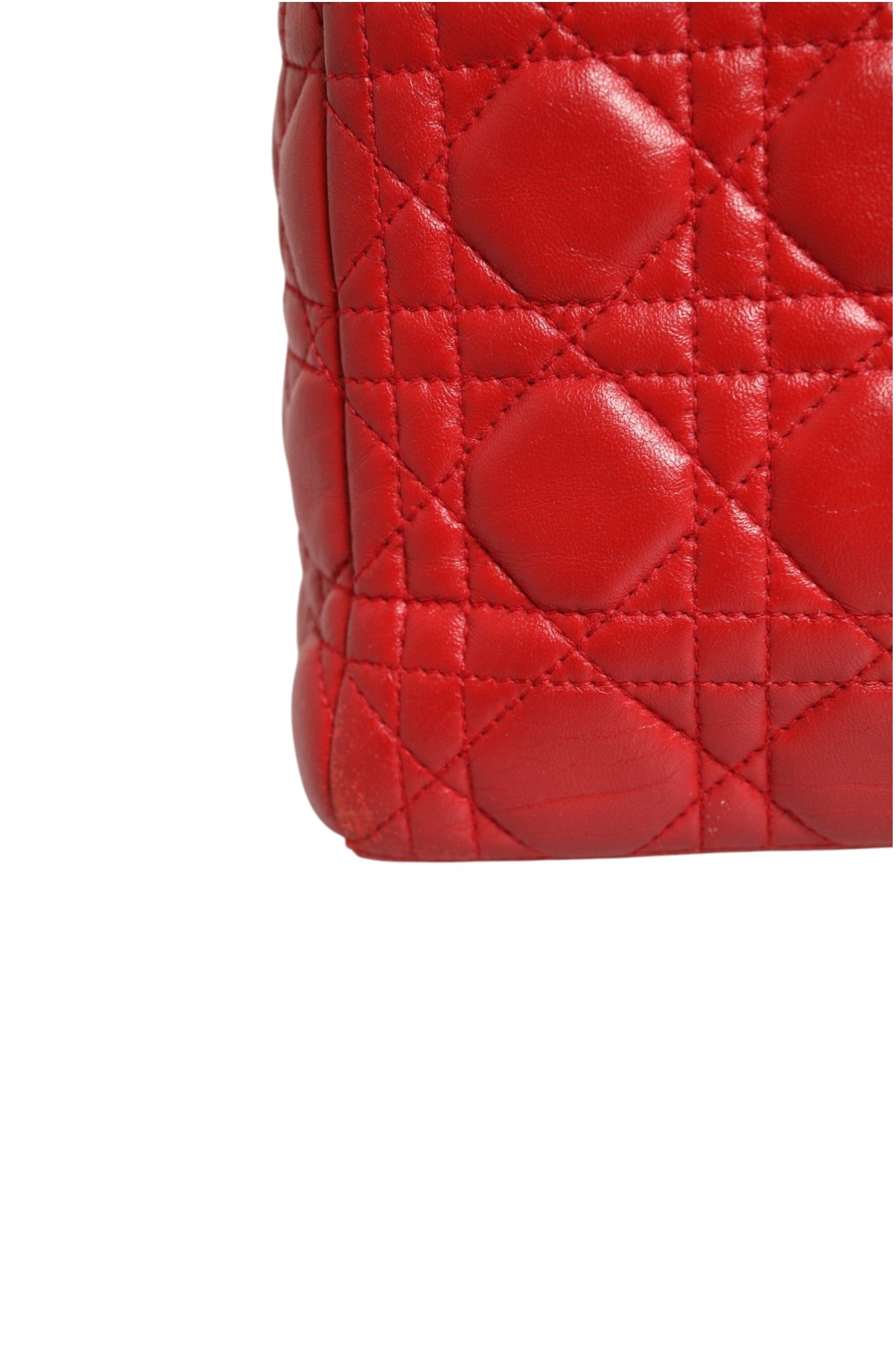 Sac Lady Dior en cuir d'agneau Cannage rouge Christian Dior