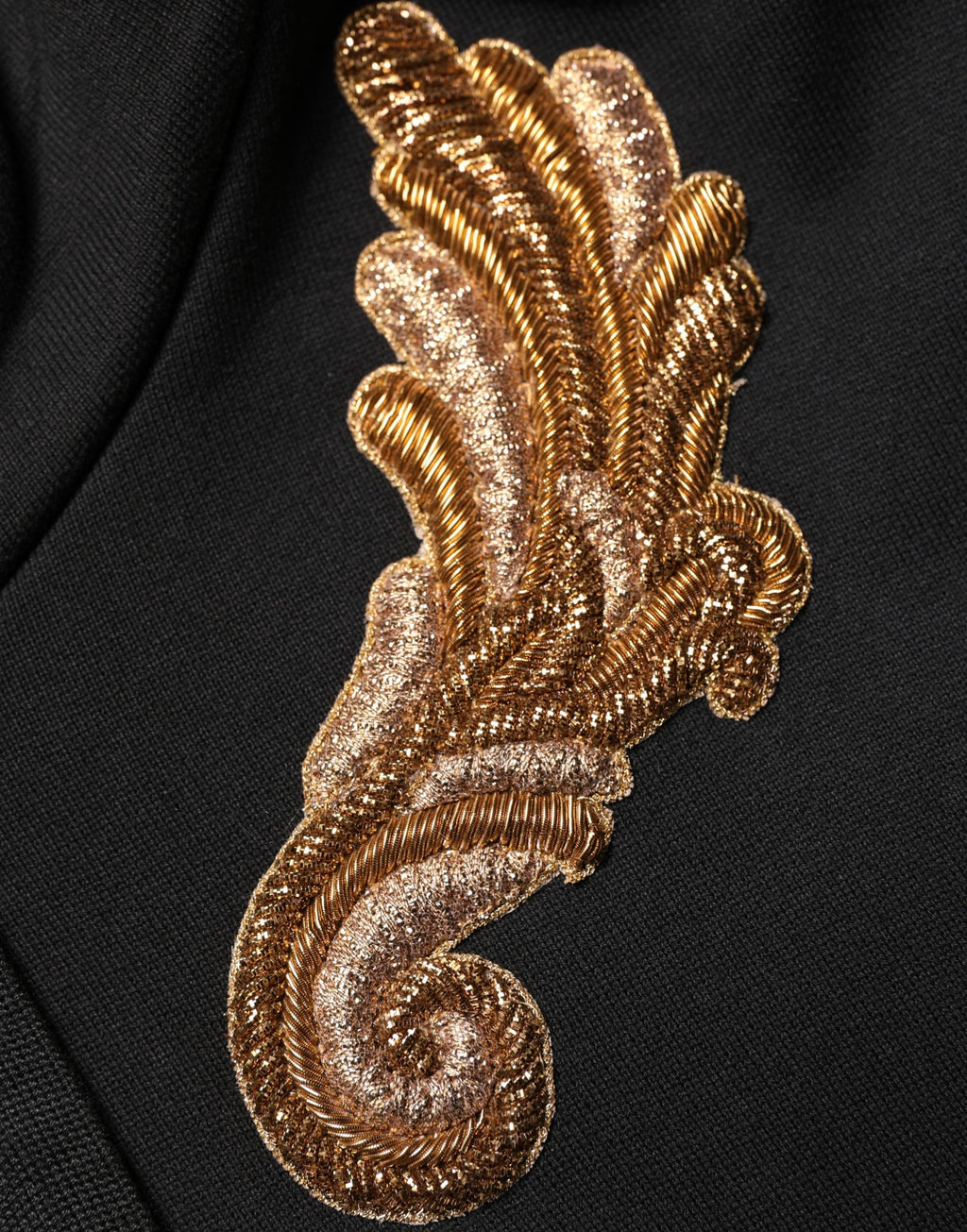 Dolce & Gabbana Schwarzer bestickter Kapuzenpullover mit Quasten