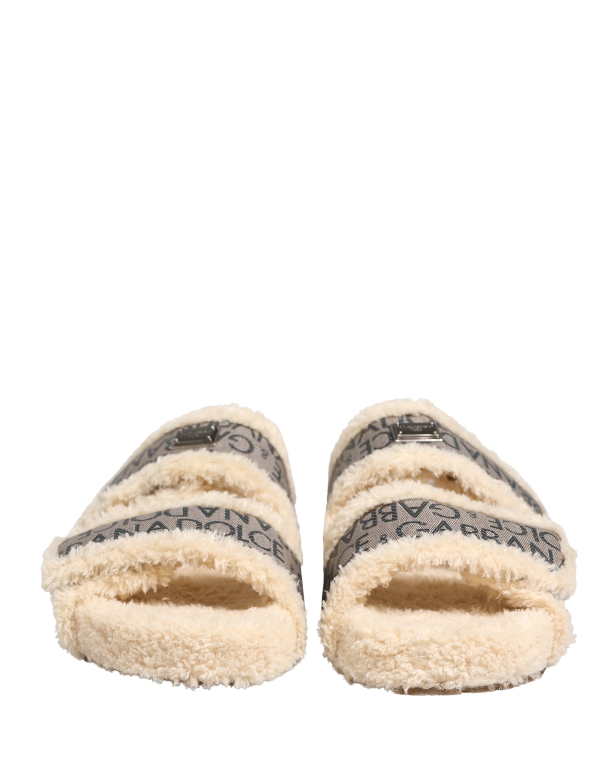 Chaussures sandales plates Dolce & Gabbana beiges en fausse fourrure à logo imprimé