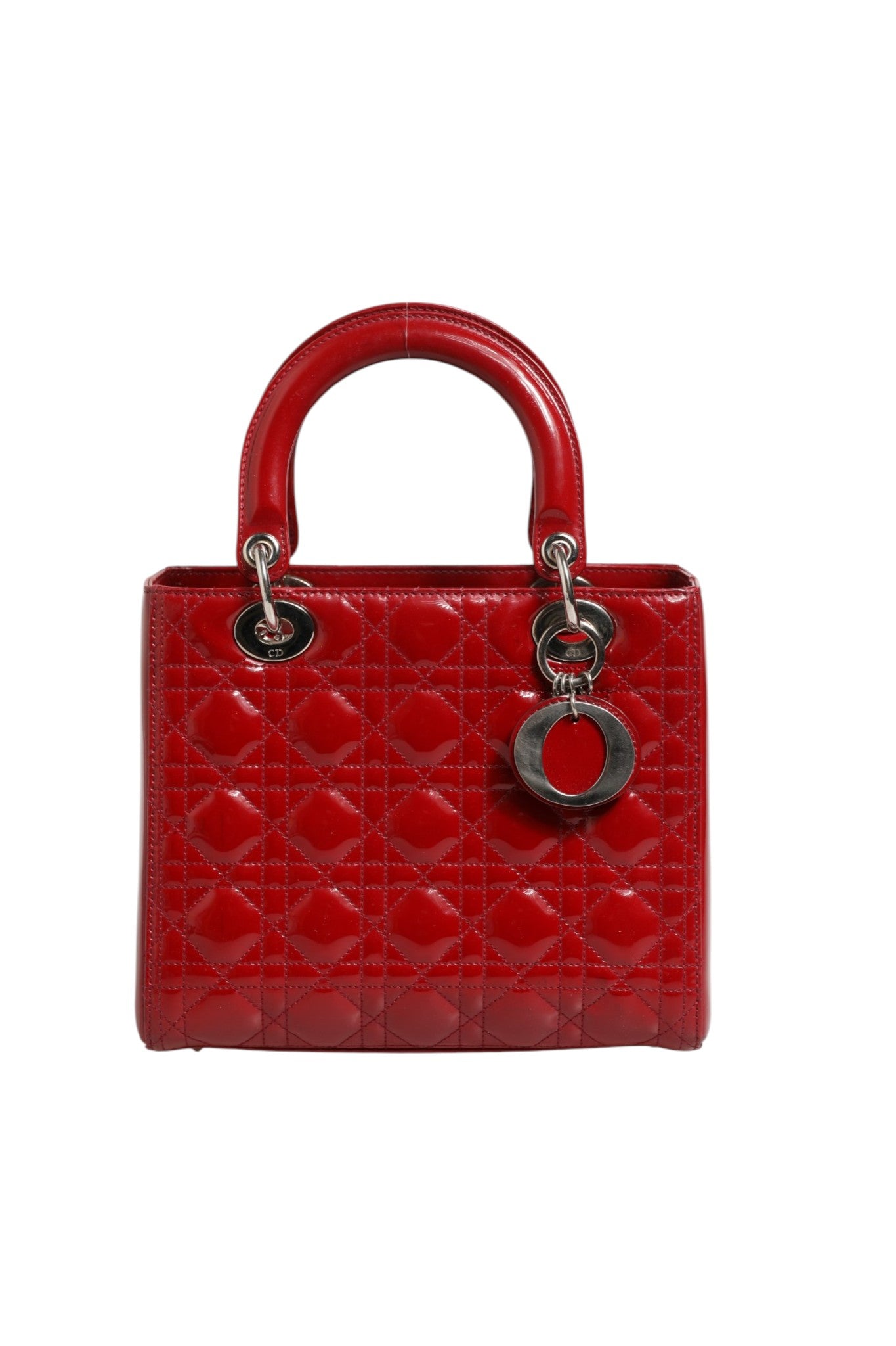 Sac Lady Dior petit modèle Christian Dior en cuir verni matelassé Cannage rouge cerise