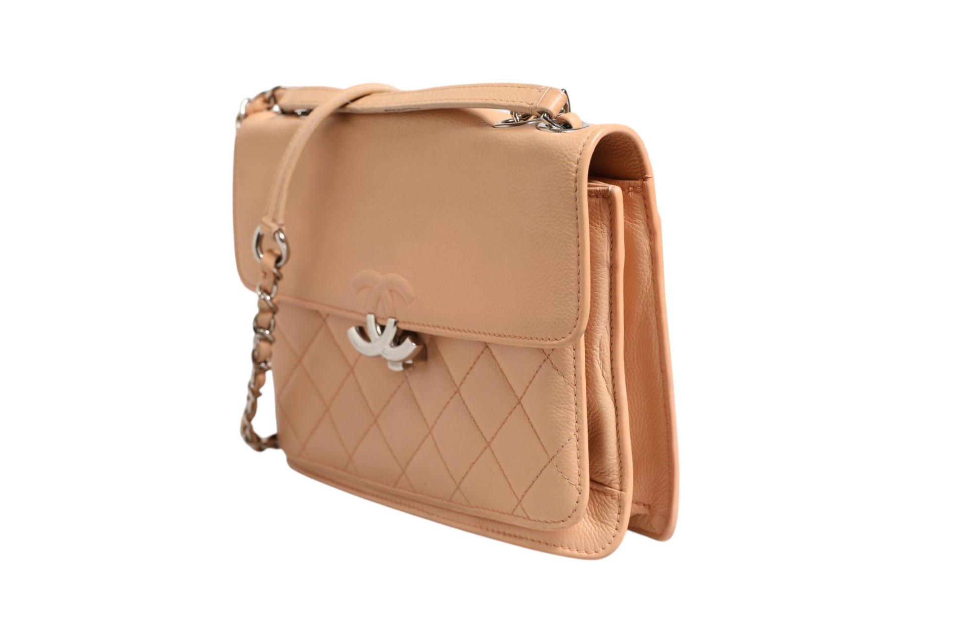 Sac à rabat Chanel en chèvre matelassé petite boîte CC