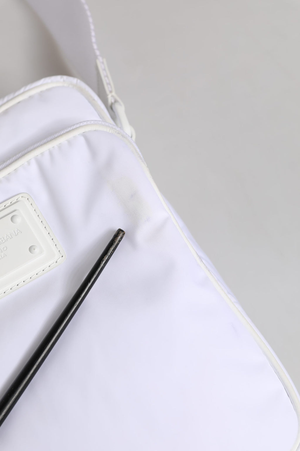 Sac bandoulière Dolce & Gabbana blanc avec plaque logo pour homme