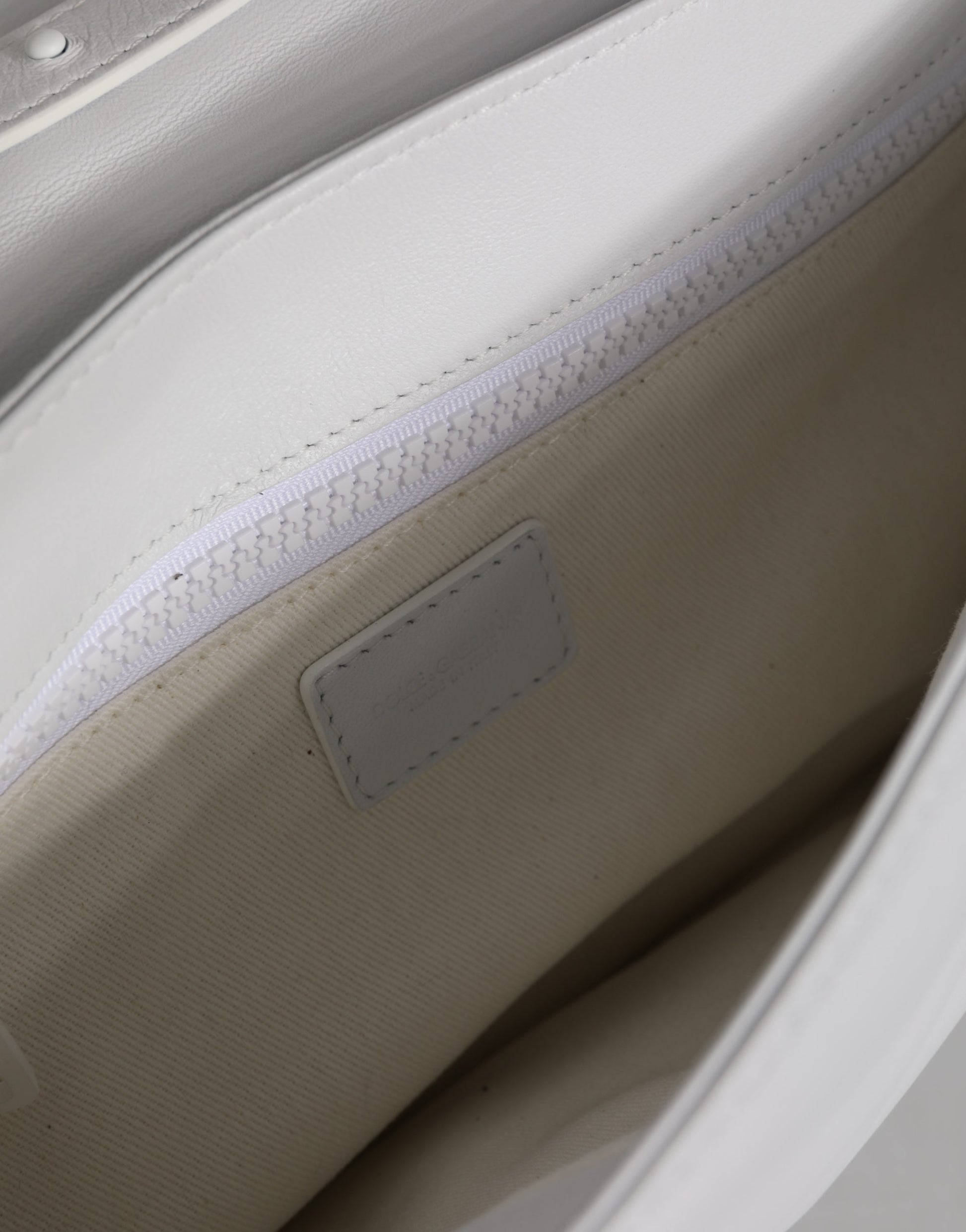 Sac bandoulière Dolce & Gabbana blanc avec plaque logo pour femme