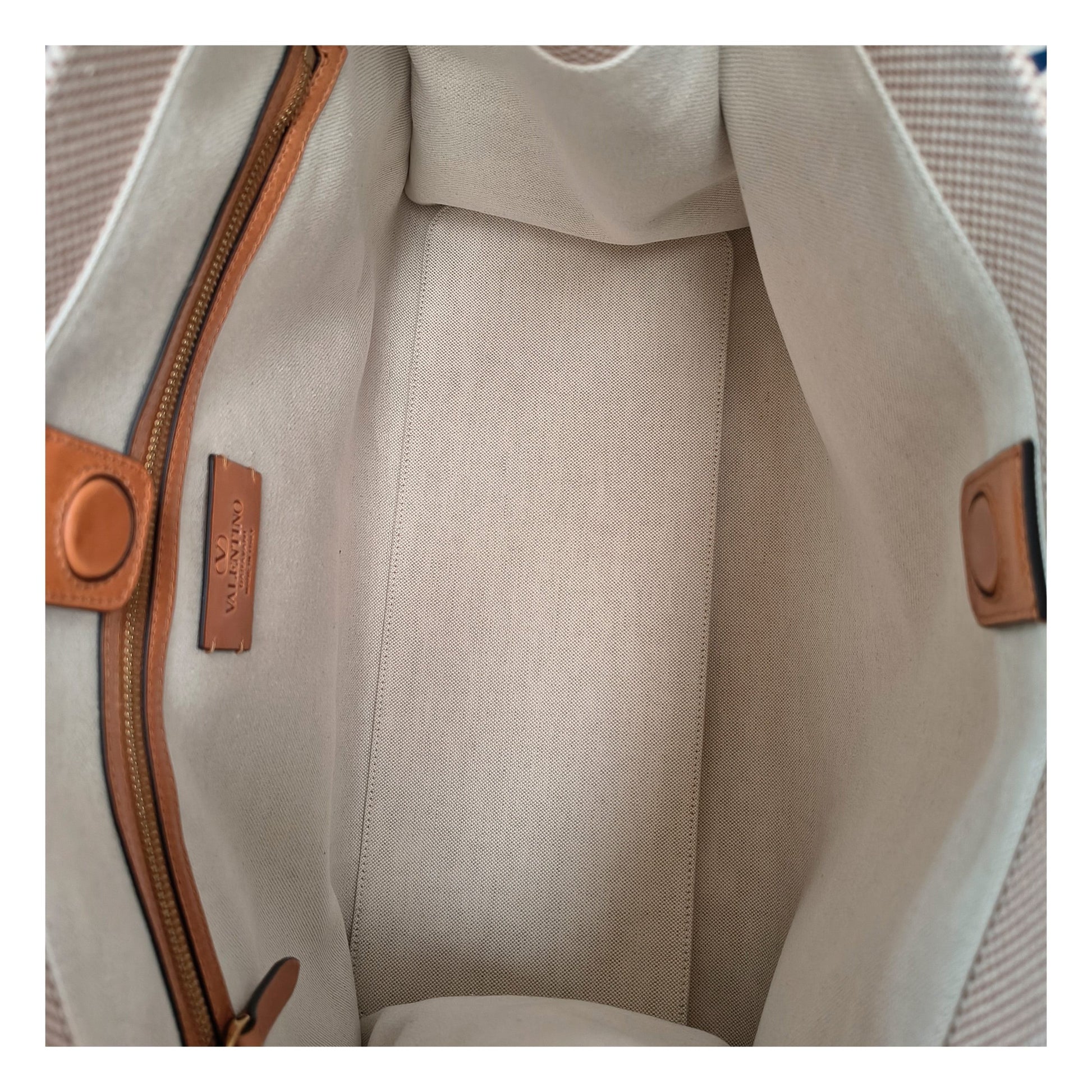 Sac à main Valentino Garavani en tissu beige
