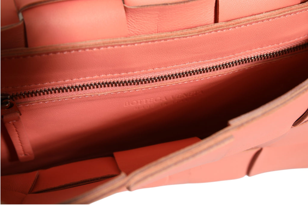 Sac porté épaule Bottega Veneta Cassette Maxi Intrecciato en agneau