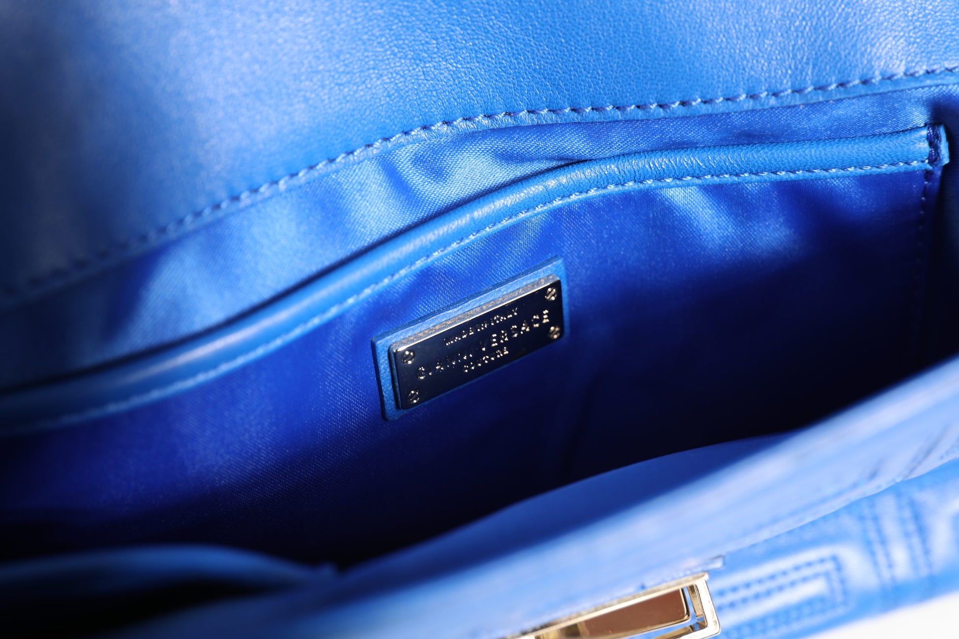Sac à bandoulière en cuir matelassé Versace Couture
