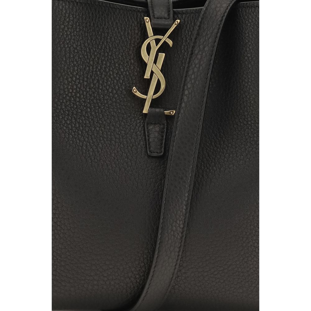 Sac seau Saint Laurent en cuir de veau noir Bos Taurus