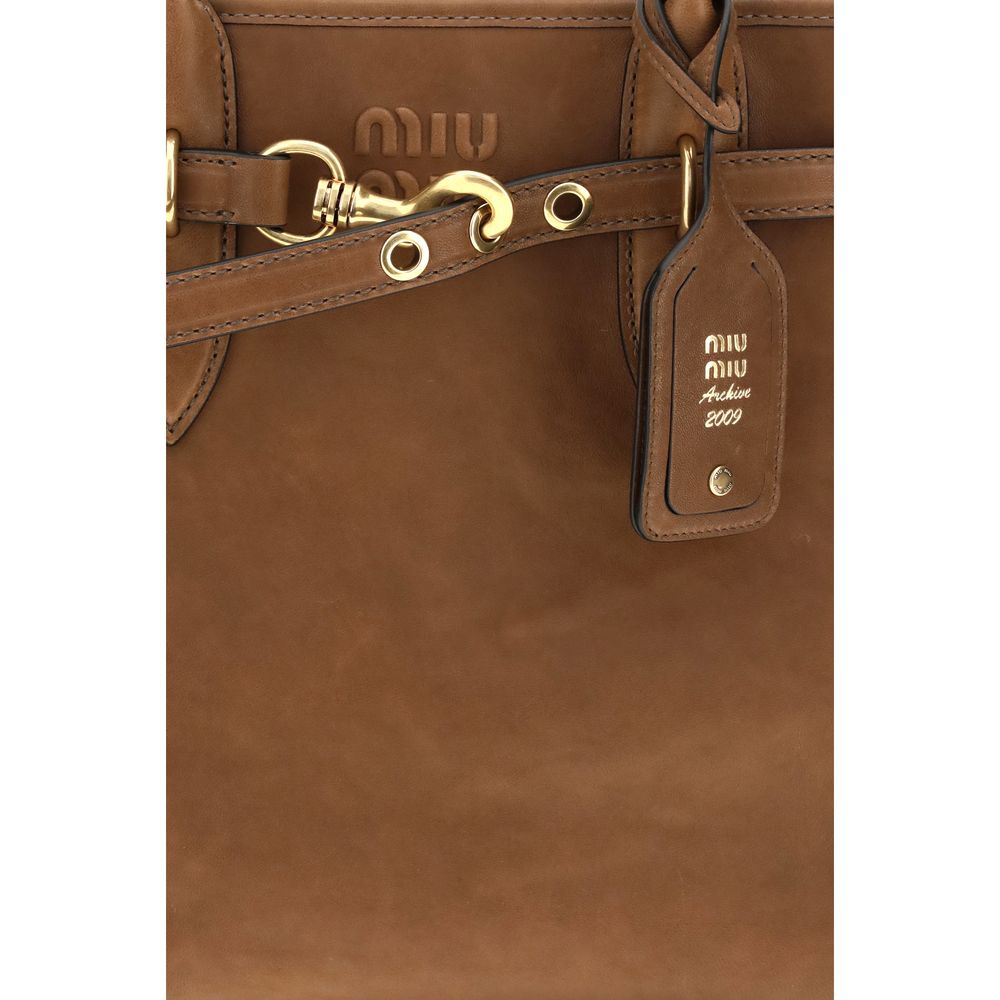 Miu Miu Braune Kalbsleder-Schultertasche aus Bos Taurus