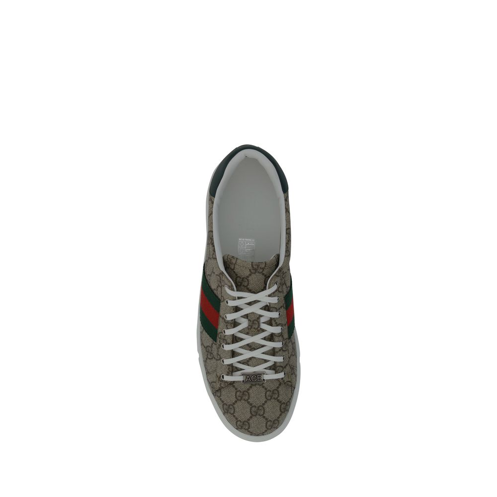 Gucci Sneaker aus beigem Stoff