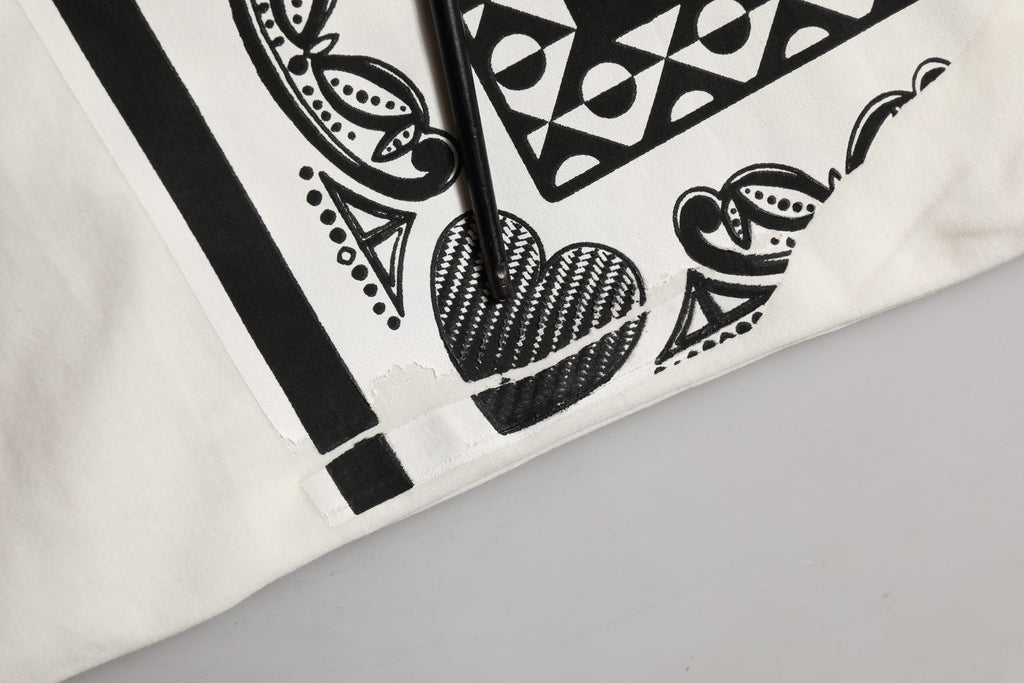 Dolce & Gabbana Baumwoll-T-Shirt mit Bandana-Print und Rundhalsausschnitt in Weiß