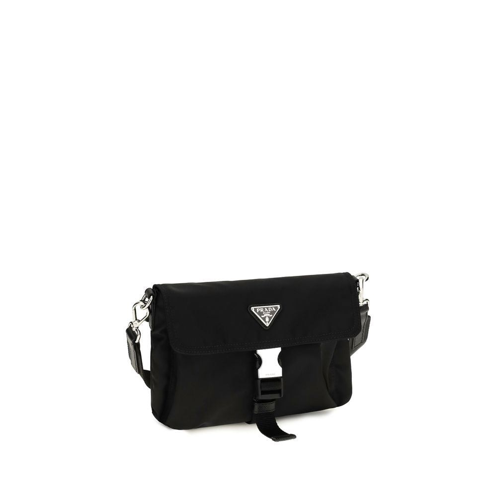 Prada Schultertasche aus recyceltem Polyamid in Schwarz