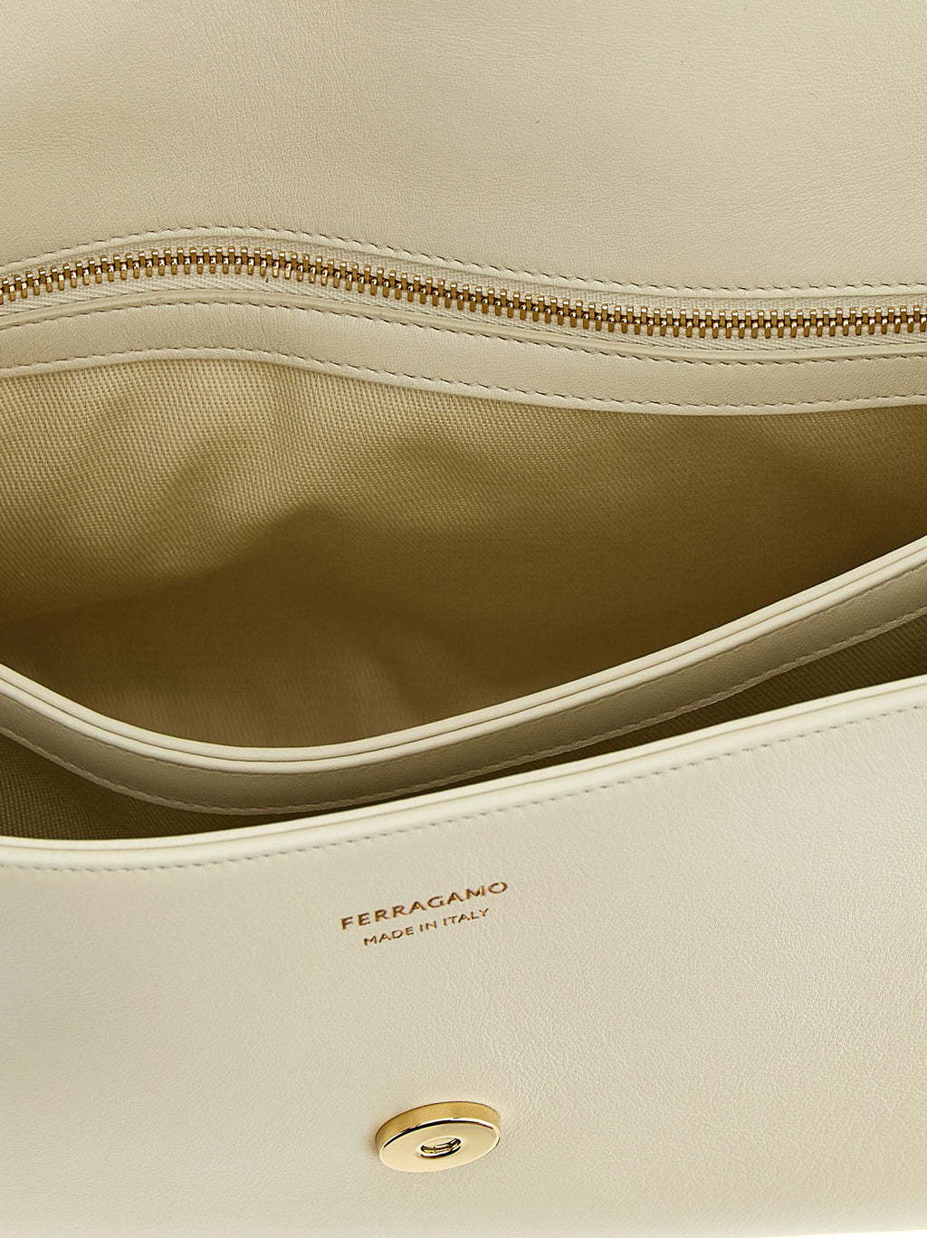 Ferragamo Schultertasche aus weißem Kalbsleder
