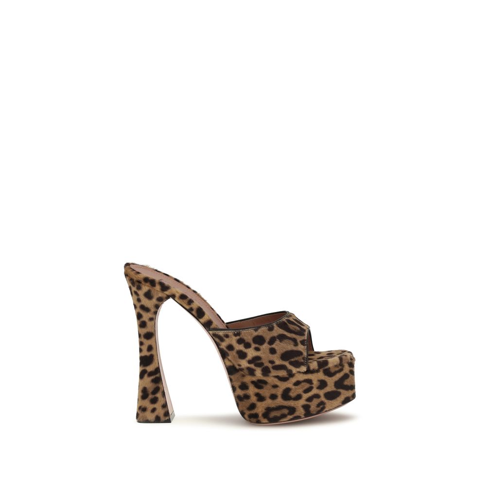 Amina Muaddi Beige Kalbsleder Bos Taurus Plateau-Sandalen