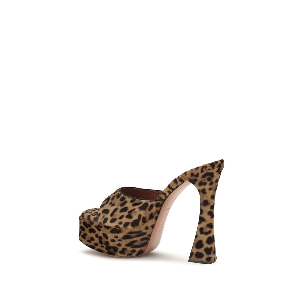 Amina Muaddi Beige Kalbsleder Bos Taurus Plateau-Sandalen