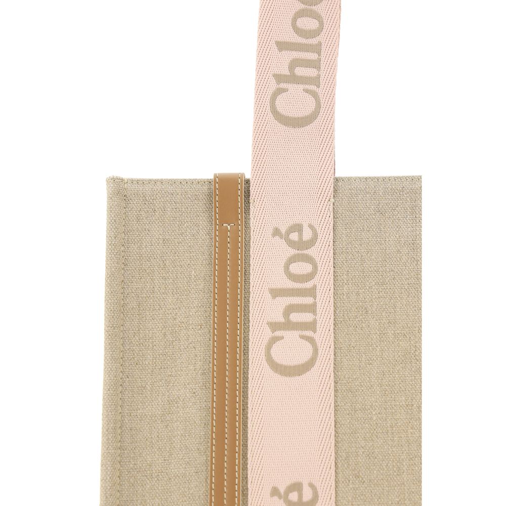 Chloé Schultertasche aus Leinen in Braun