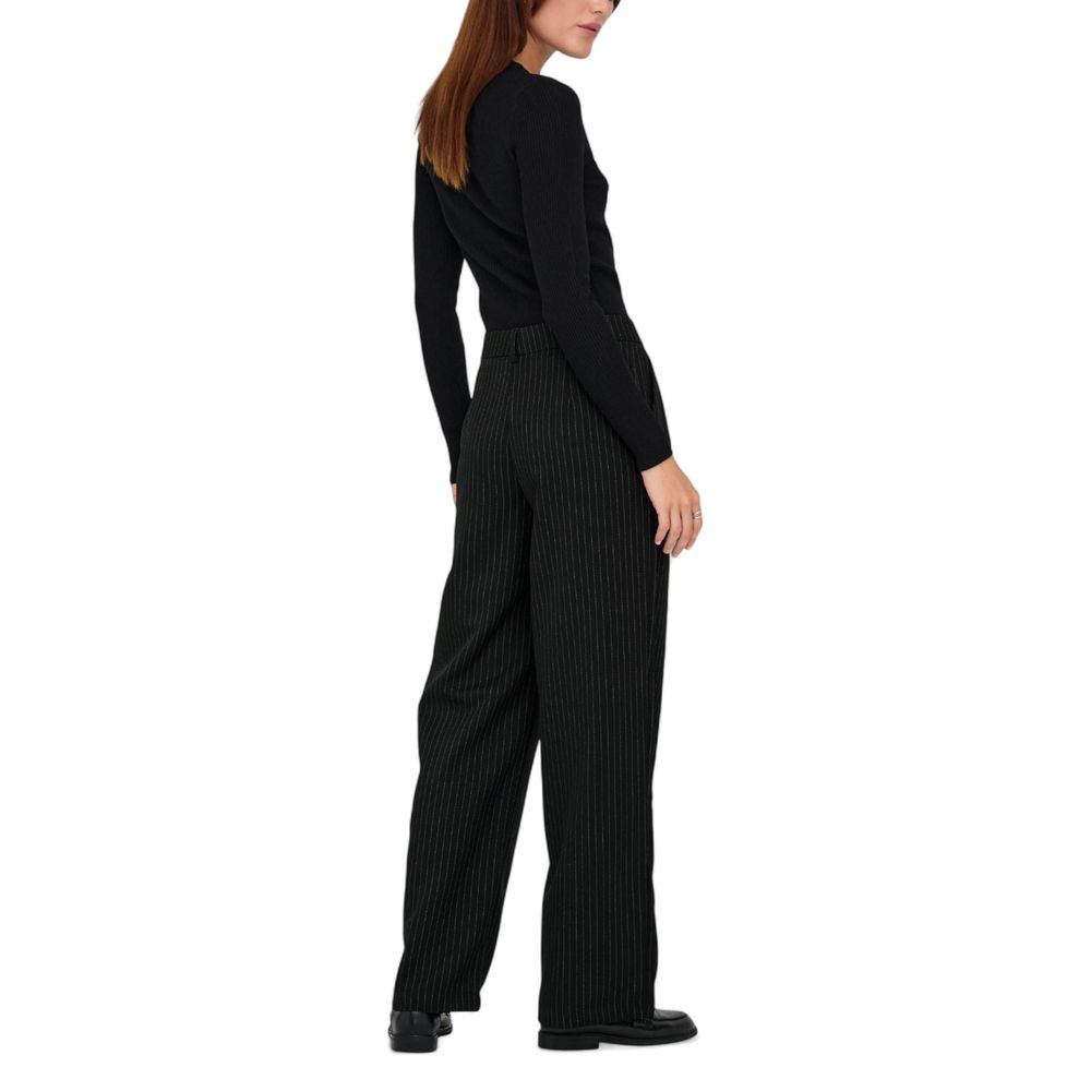 Nur schwarze Freizeithosen aus recyceltem Polyester