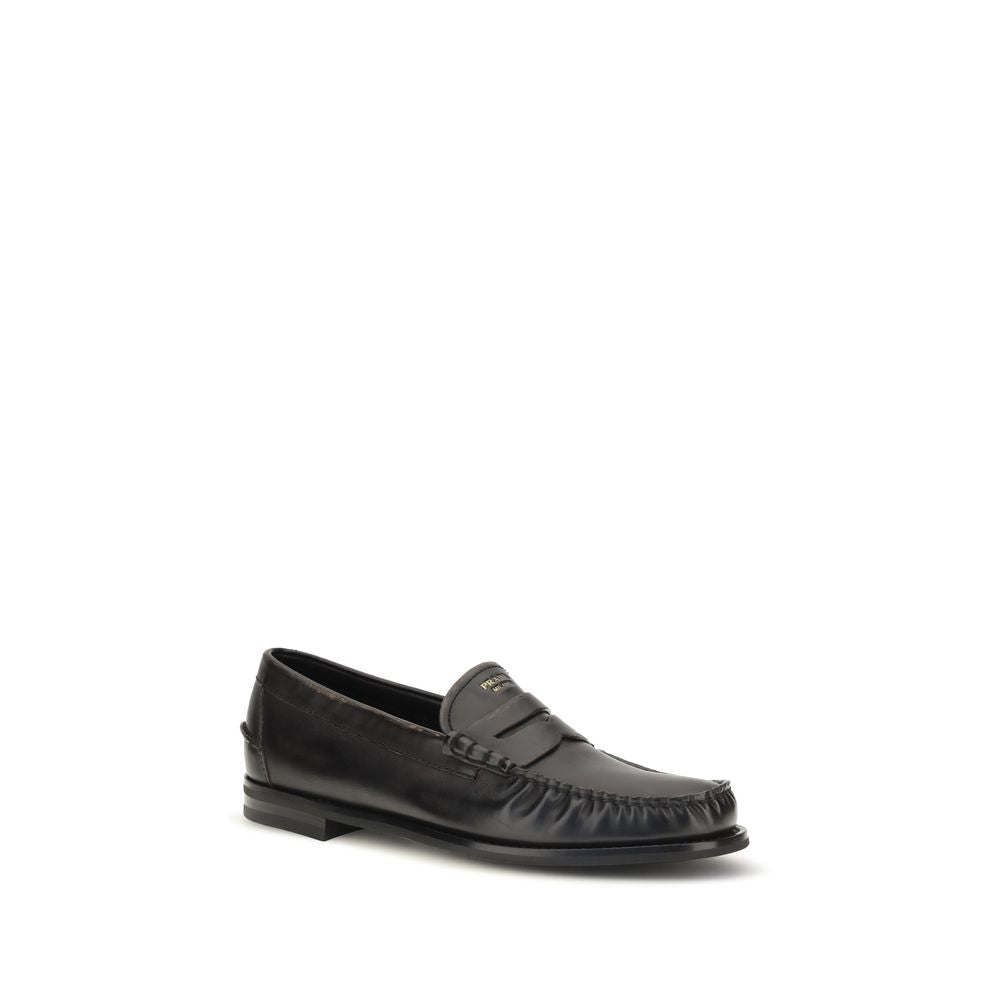 Prada Slip-on-Loafer aus schwarzem Kalbsleder (Bos Taurus)