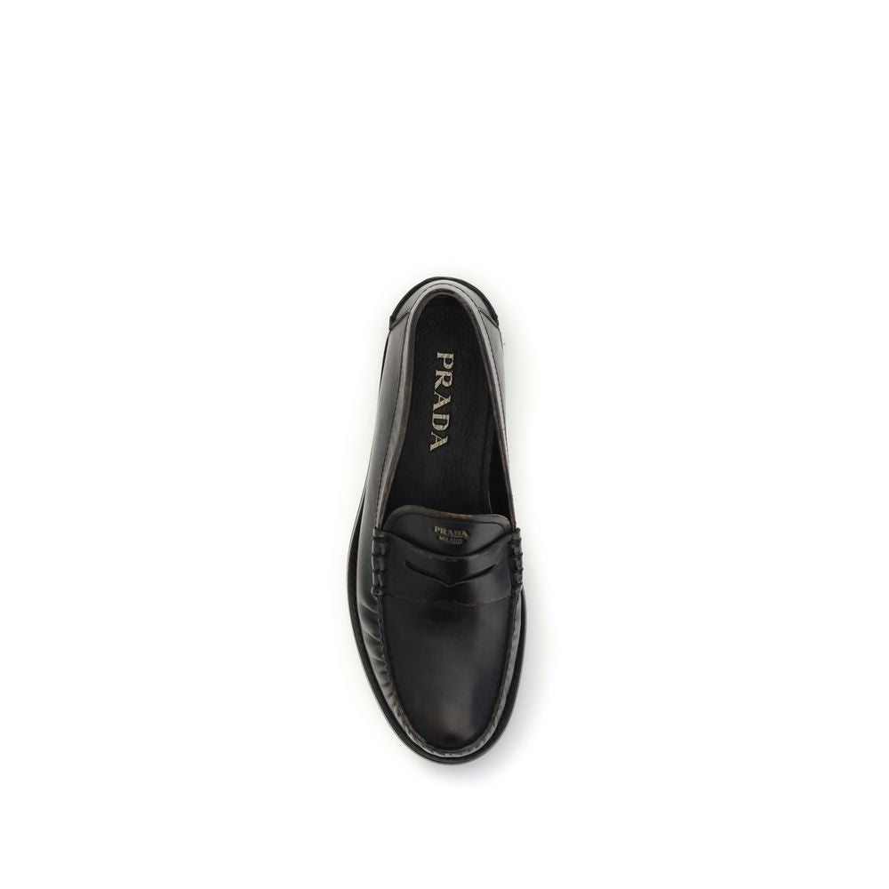 Prada Slip-on-Loafer aus schwarzem Kalbsleder (Bos Taurus)