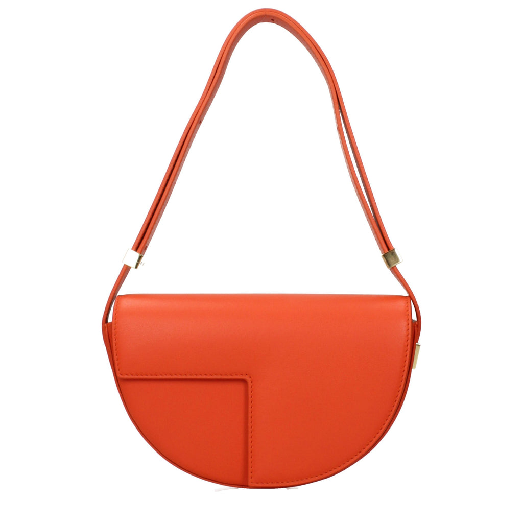 Patou Orangefarbene Schultertasche aus Leder