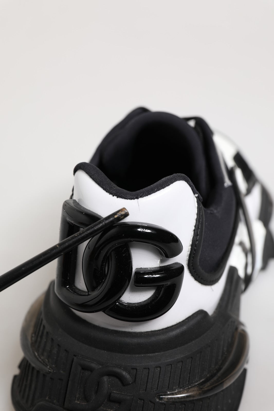 Dolce & Gabbana Weiße Schwarz Logo Airmaster Sneakers Schuhe