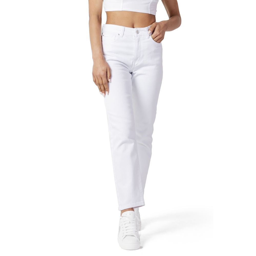 Nur weiße Baumwoll-Mom-Jeans