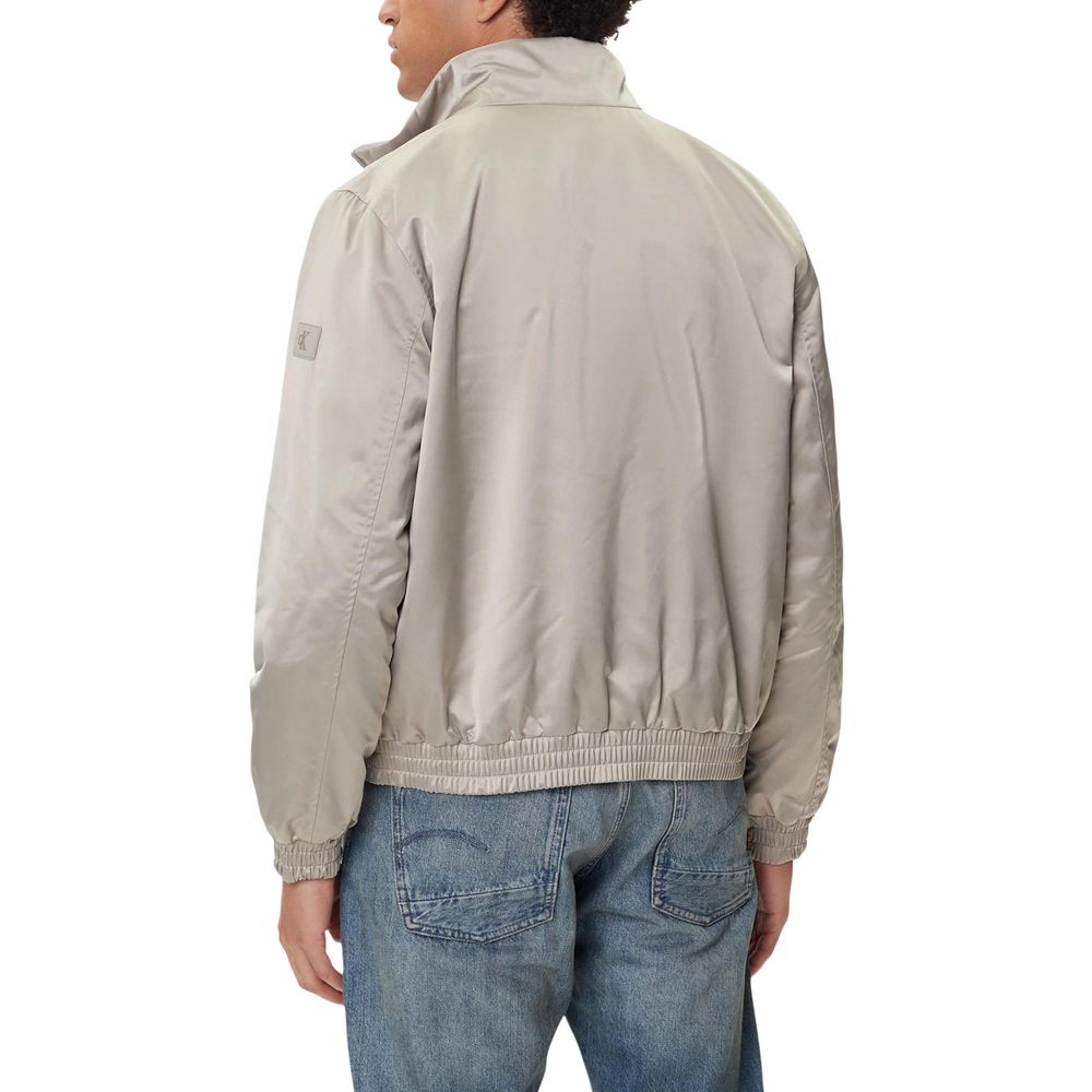 Calvin Klein Jeans Bomber aus recyceltem Polyester in Beige