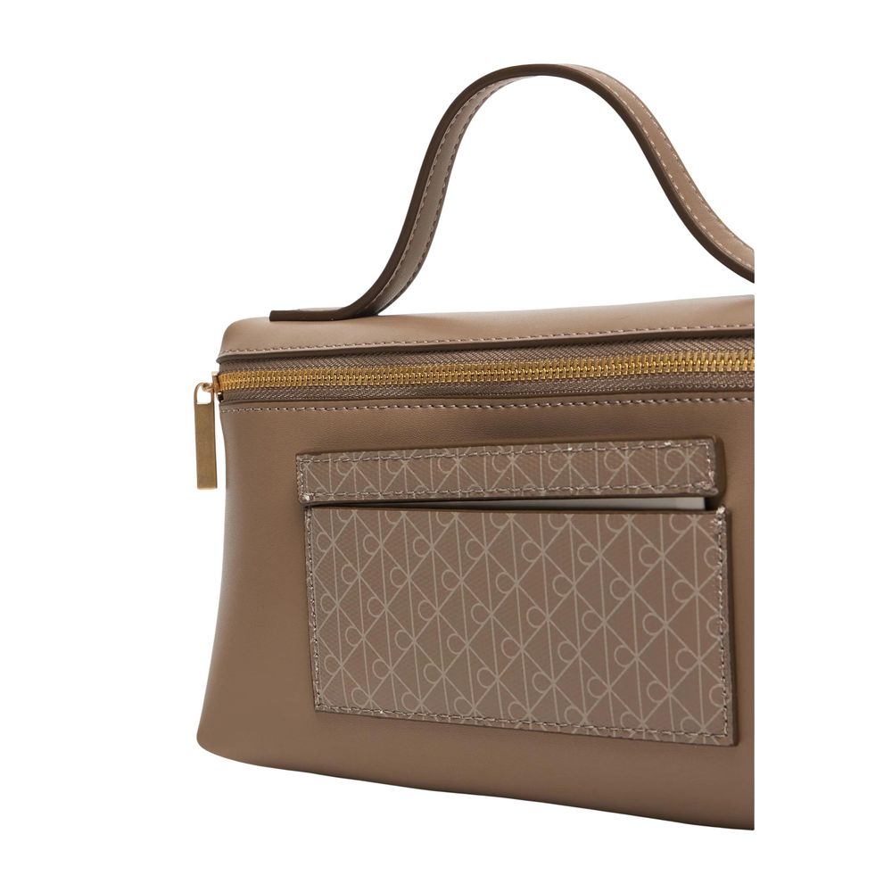 Calvin Klein Beige Clutch aus Polyethylen