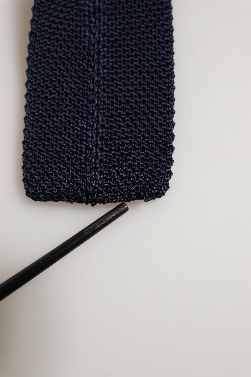 Dolce & Gabbana Dunkelblau Strukturiert Gestrickt Verstellbare Krawatte Accessoire