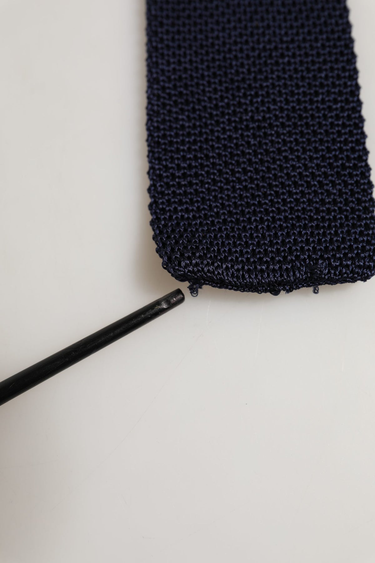 Dolce & Gabbana Dunkelblau Strukturiert Gestrickt Verstellbare Krawatte Accessoire