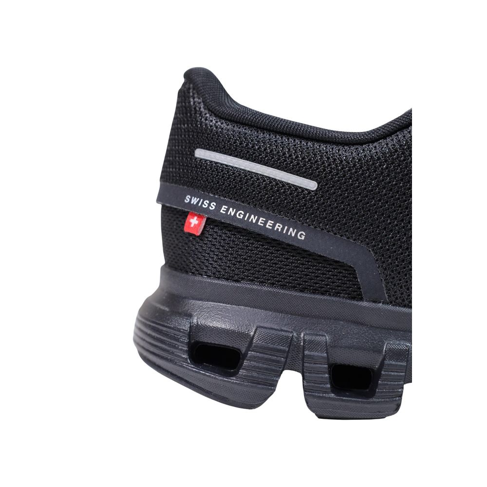 On Running Schwarze Synthetik-Turnschuhe