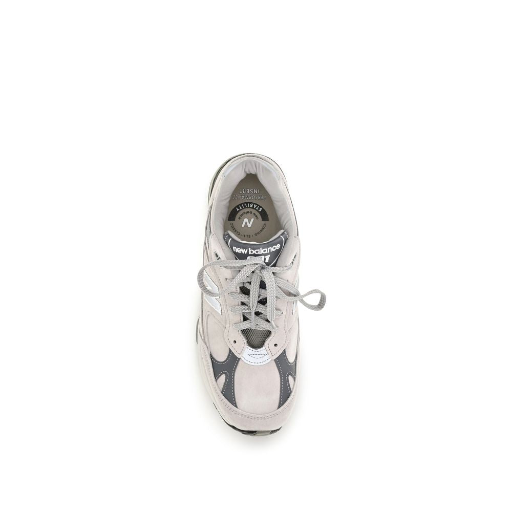 New Balance Sneaker aus grauem Wildleder