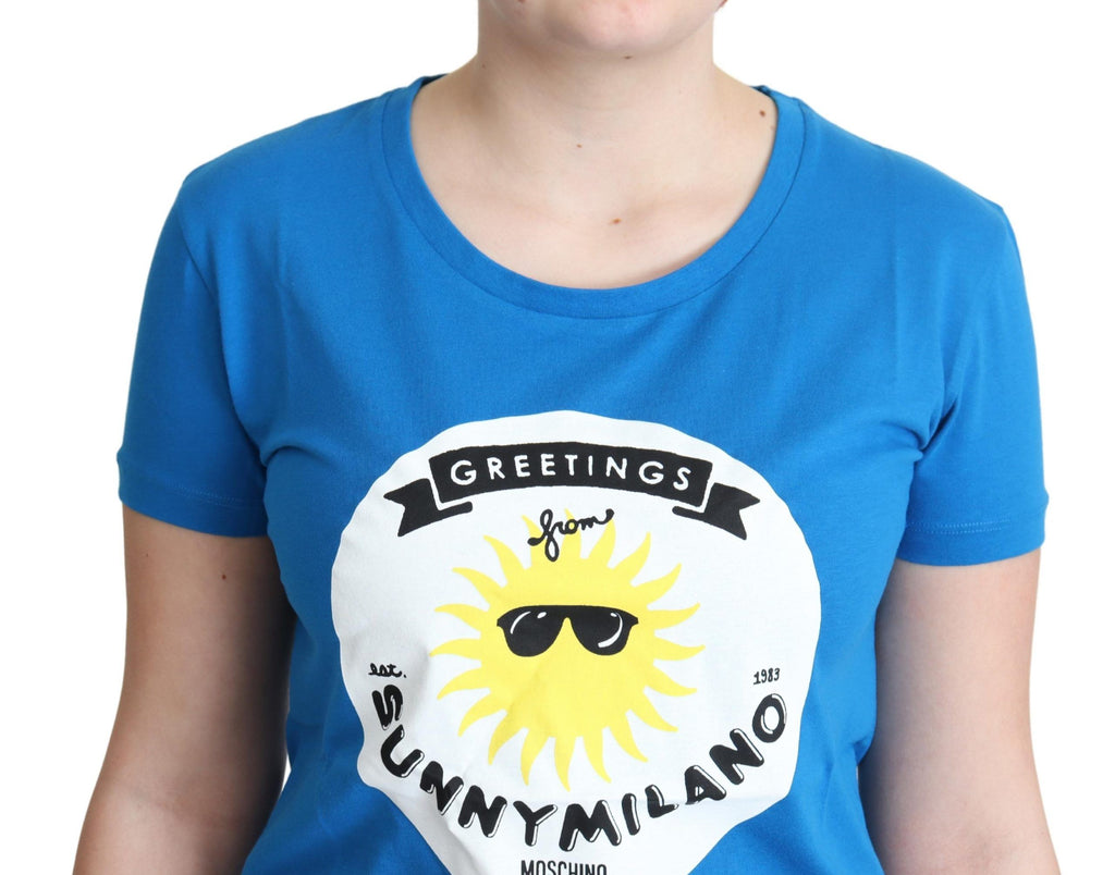 Moschino – Blaues T-Shirt aus Baumwolle mit Sunny Milano-Print