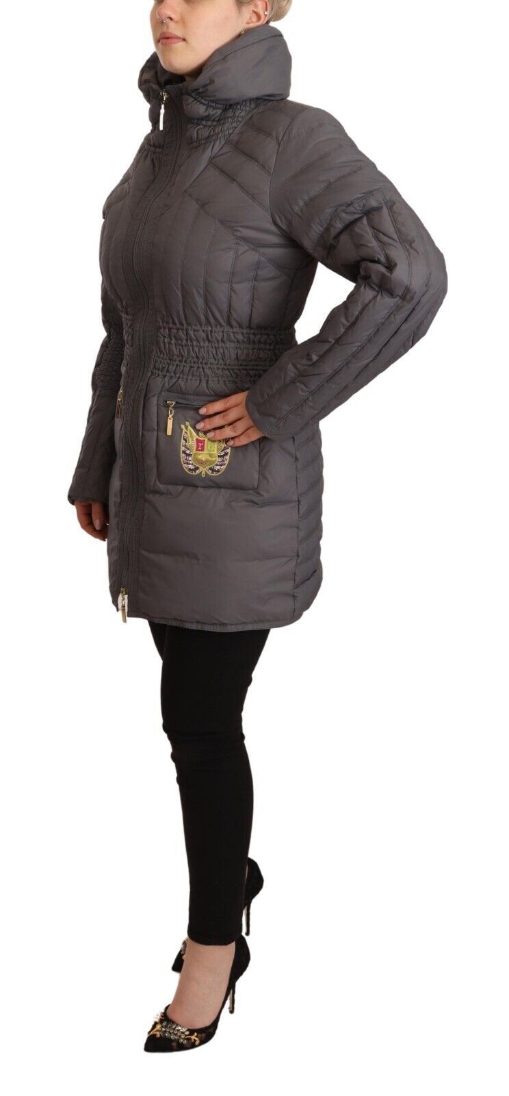 Roccobarocco – Graue, gesteppte Jacke mit langen Ärmeln und durchgehendem Reißverschluss und Logo-Patch