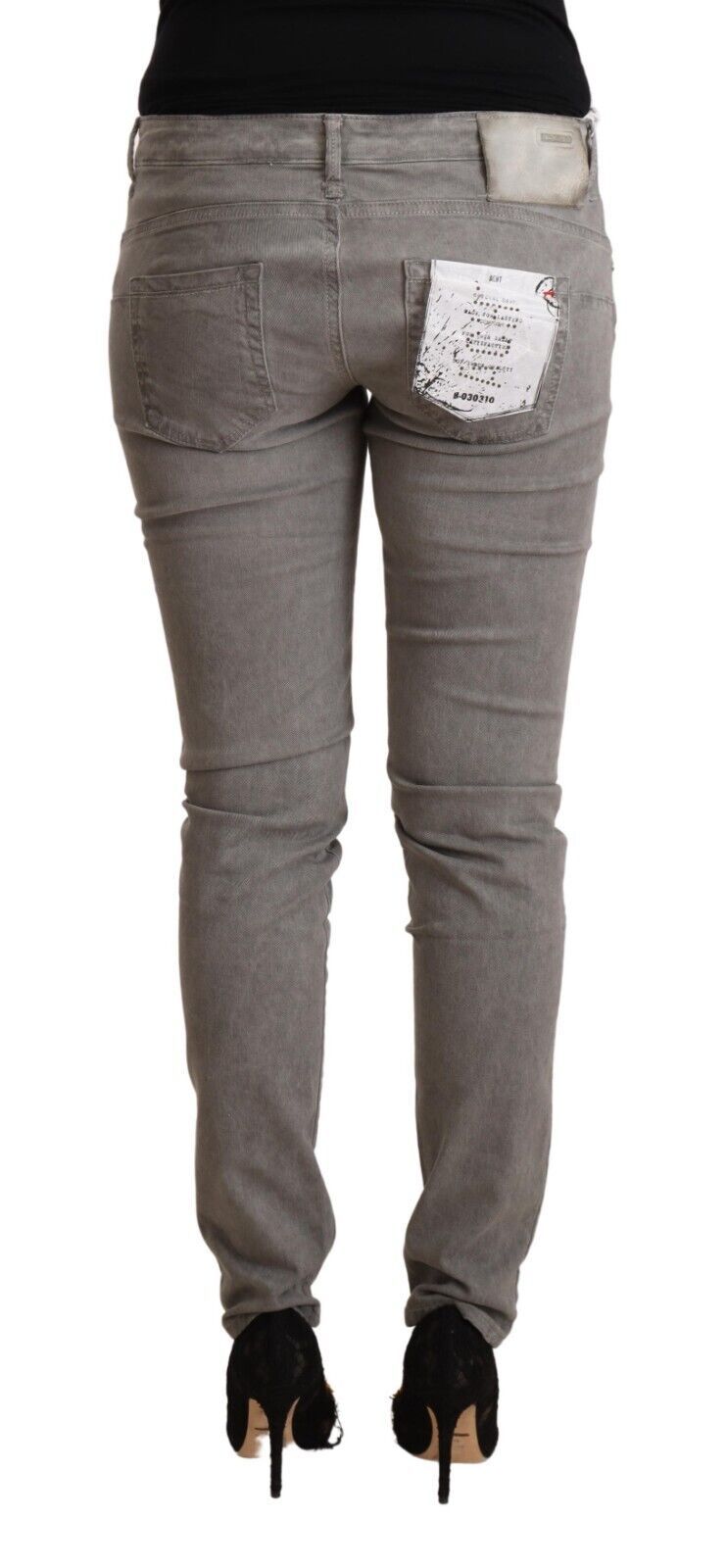 Jean slim en denim de coton lavé gris clair Acht