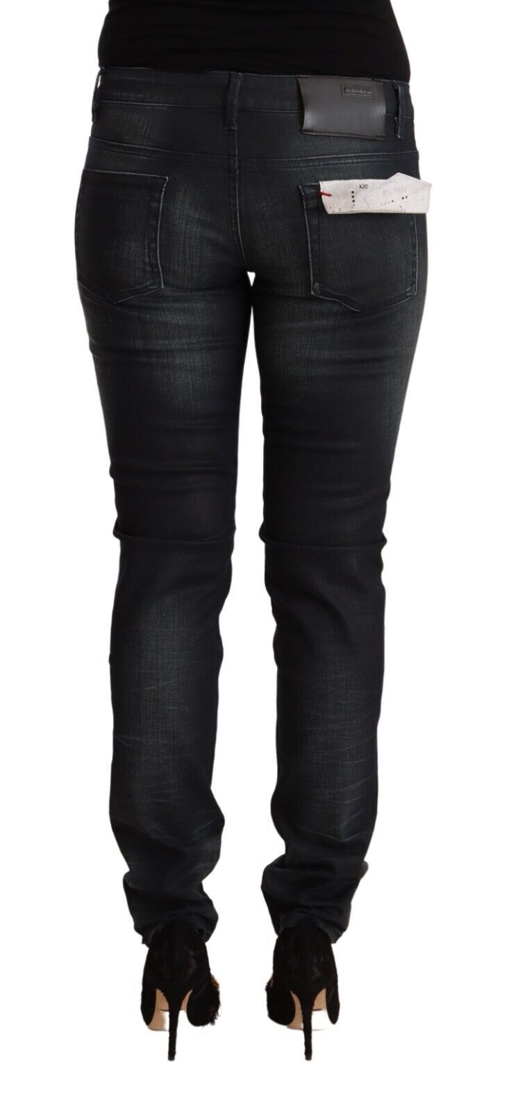 Acht – Niedrig taillierte Slim-Fit-Jeans aus gewaschener Baumwolle in Schwarz