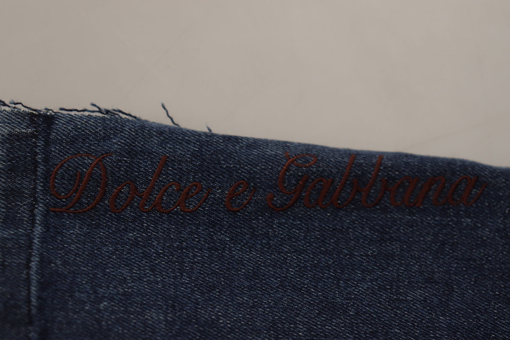 Pantalon large en jean Dolce & Gabbana multicolore à imprimé DG
