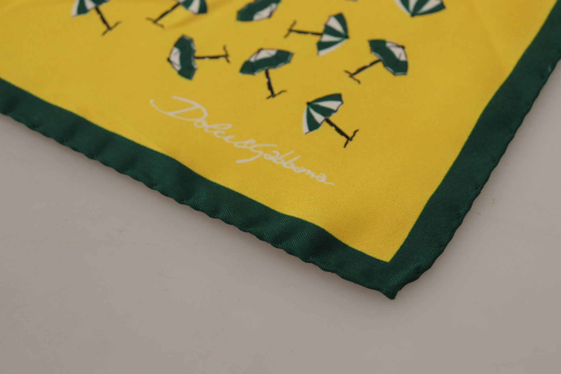 Dolce &amp; Gabbana Gelb bedrucktes DG-Logo Quadratisches Herren-Taschentuch